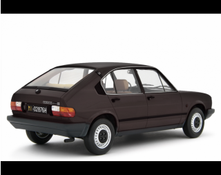 Alfa Romeo Alfasud 1.2 4 Porte 1980 MARRONE TESTA DI MORO Laudoracing 1:18 Resinemodell (Türen, Motorhaube... nicht zu öffnen!)